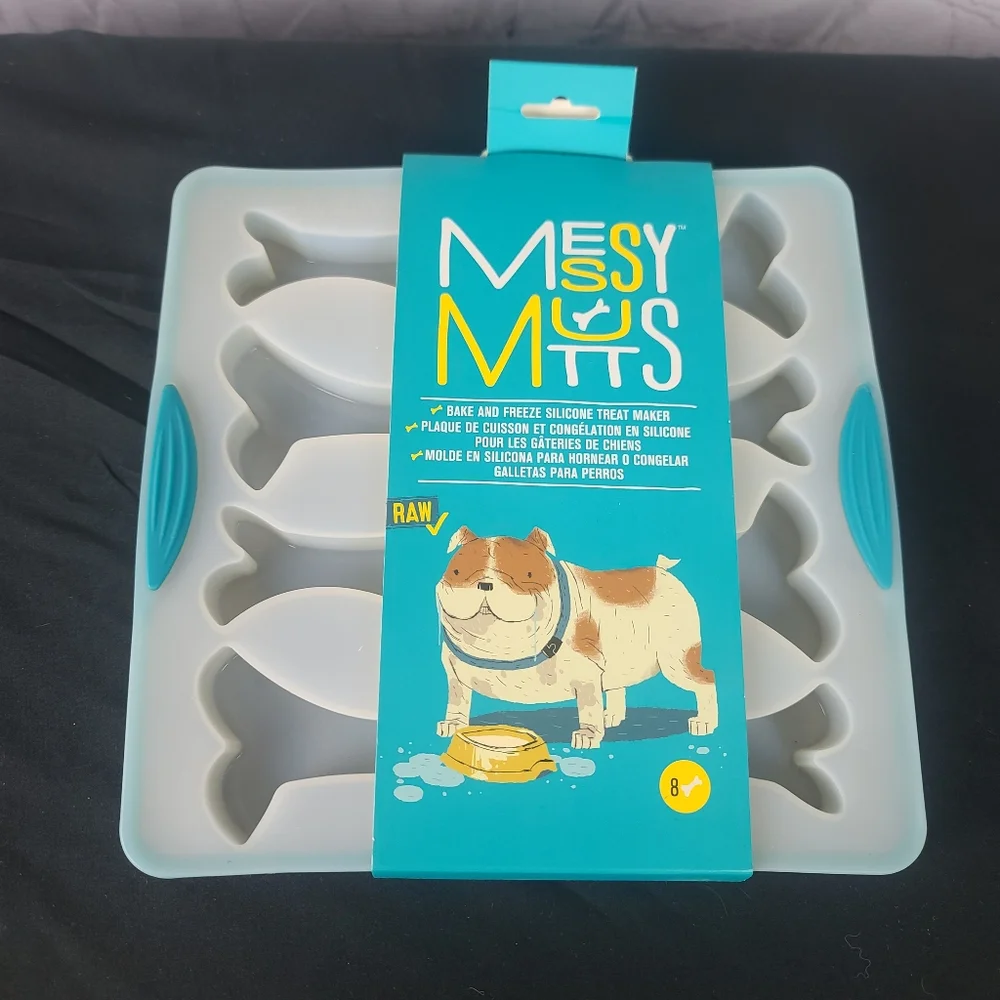 MessyMutts Bake and Freeze Silicone Treat Maker